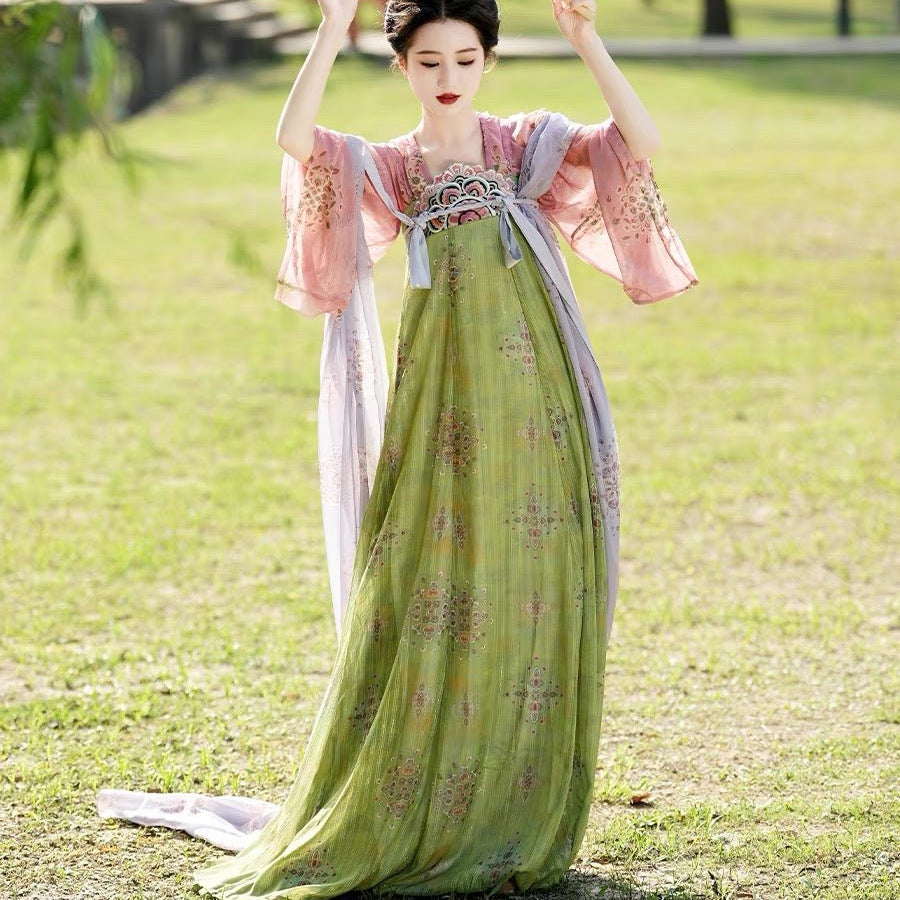 Green Qixiong Ruqun Tang Dynasty Women's Hanfu Dress Green Qixiong Ruqun Tang Dynasty Women's Hanfu Dress