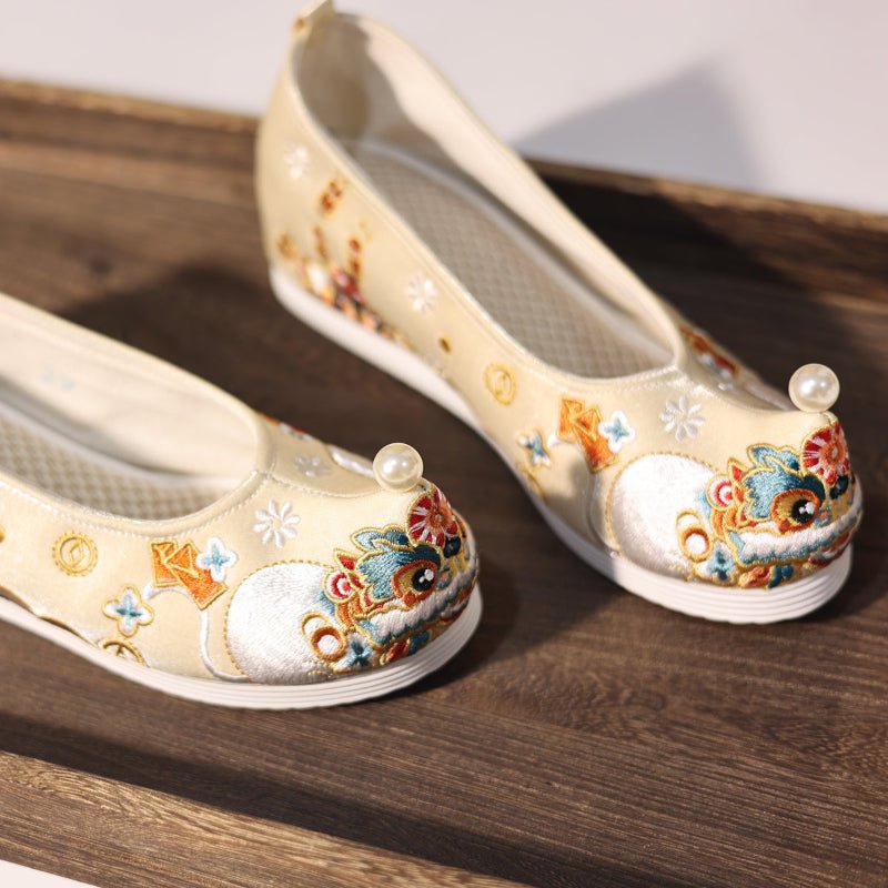 yellow hanfu shoes Chinese new year shoes-Jianxi Hanfu