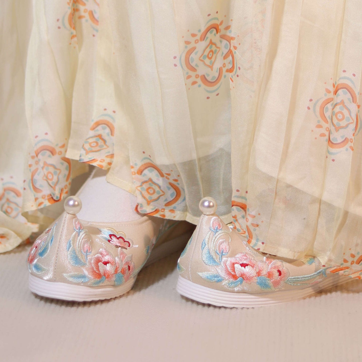 chinese shoes yellow hanfu shoes song dynasty cloth shoes-Jianxi Hanfu