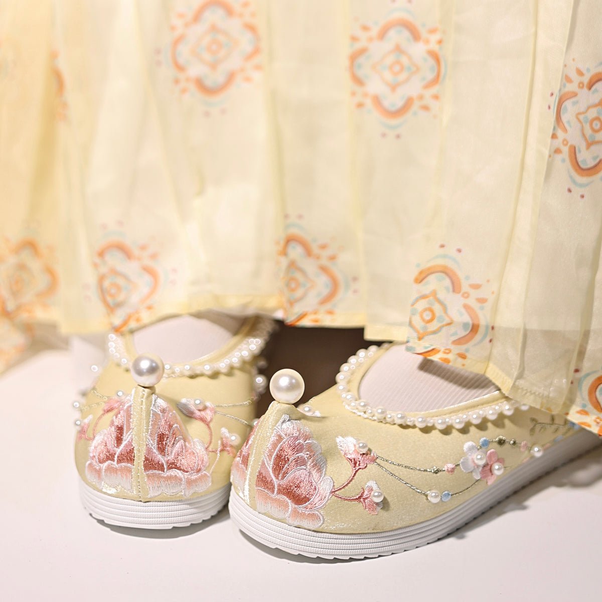 yellow chinese hanfu shoes-Jianxi Hanfu