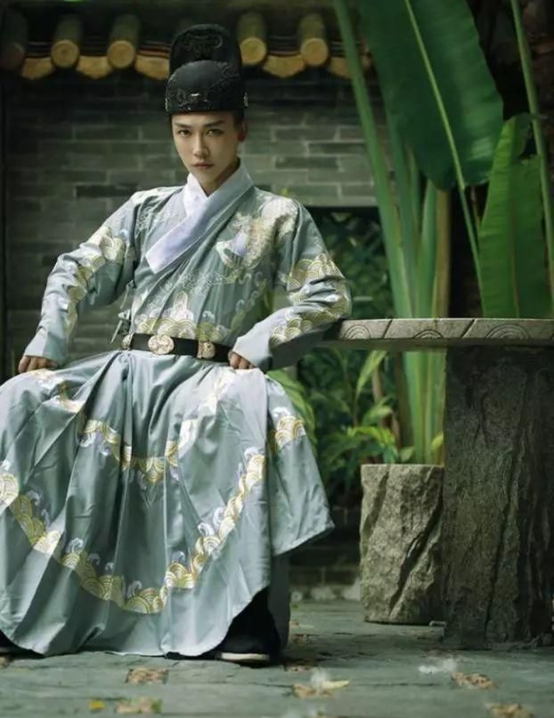 Do you know about men's Hanfu?