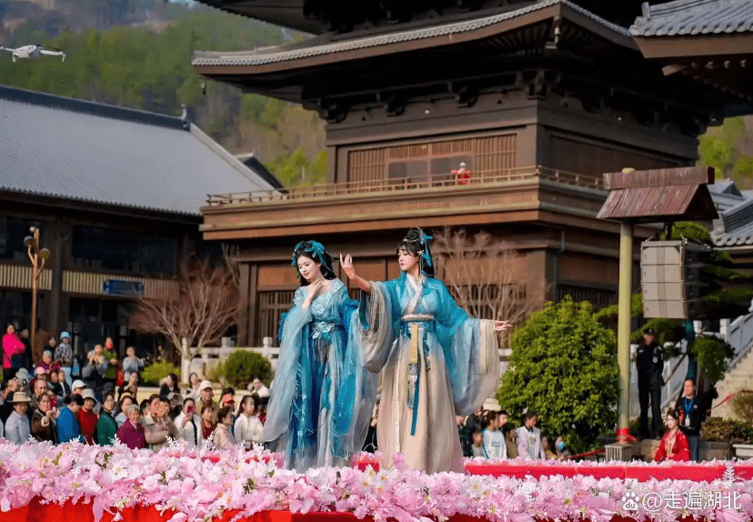 The first Guofeng Hanfu Cultural Festival in Wenmeicun, Dongshan, Hubei Province grandly kicked off. - Jianxi Hanfu