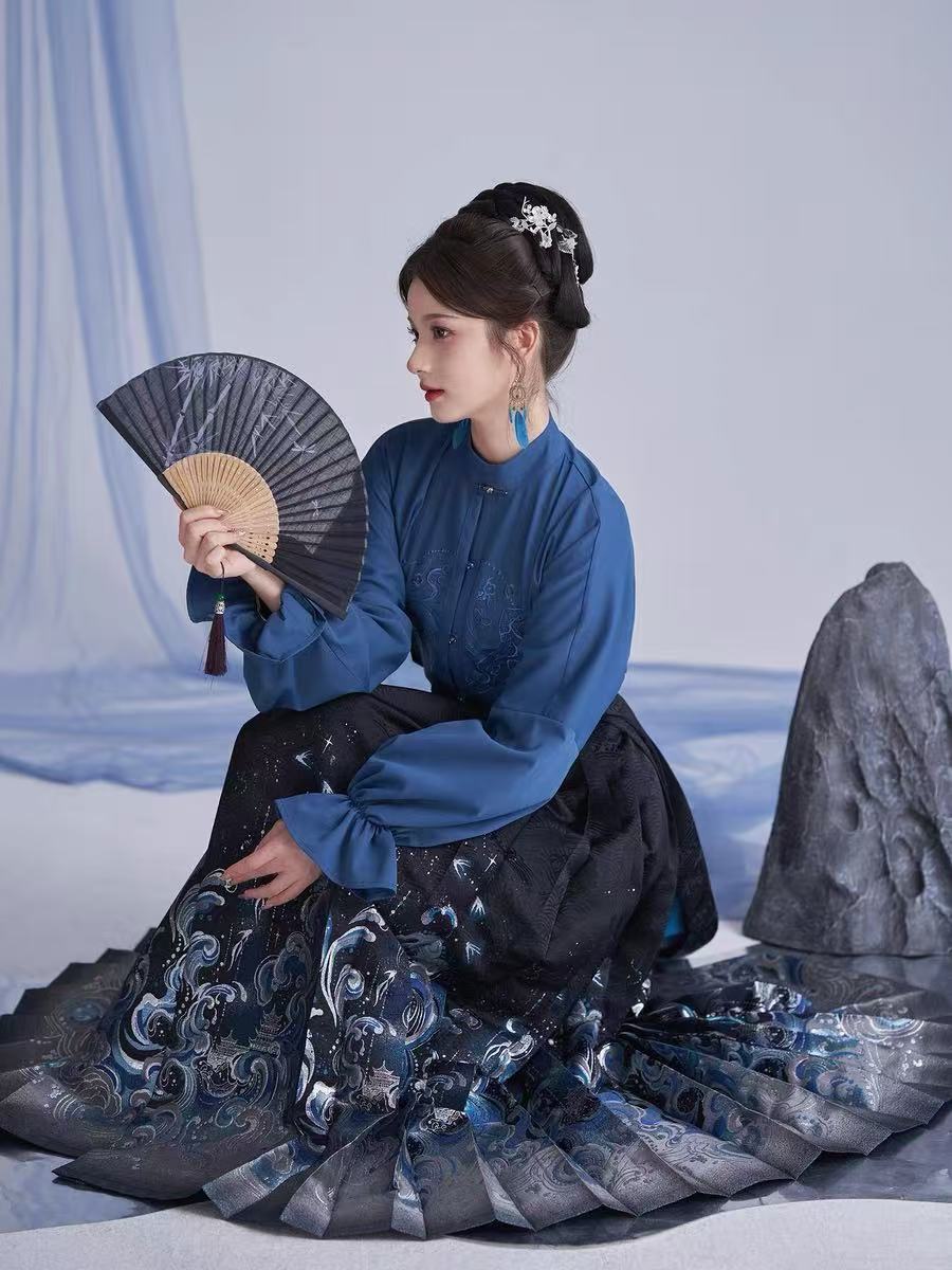 Chinese Ming Dynasty Mamian Skirt - Guan Cang Hai - Jianxi Hanfu