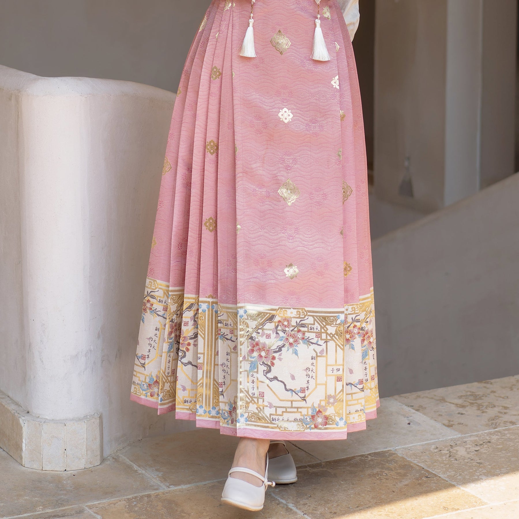 Ming Dynasty Fashion Mamianqun - Peachbloom - Jianxi Hanfu