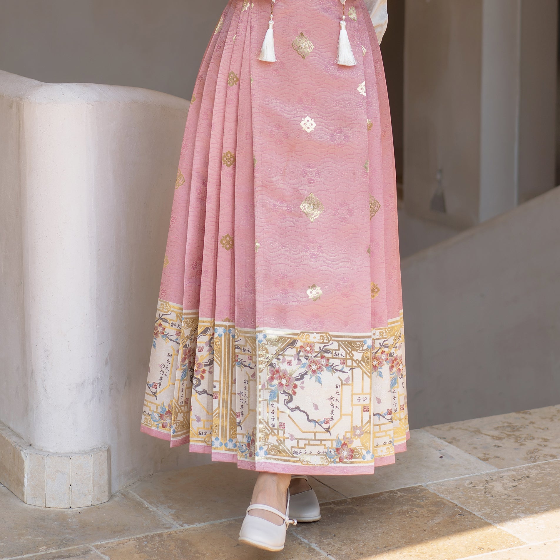 Ming Dynasty Fashion Mamianqun - Peachbloom - Jianxi Hanfu