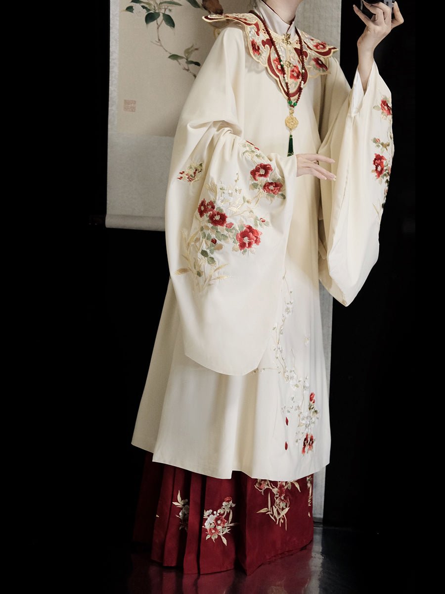 chinese ming dynasty mamianqun skirt yunjian cloud collar red flower - Jianxi Hanfu