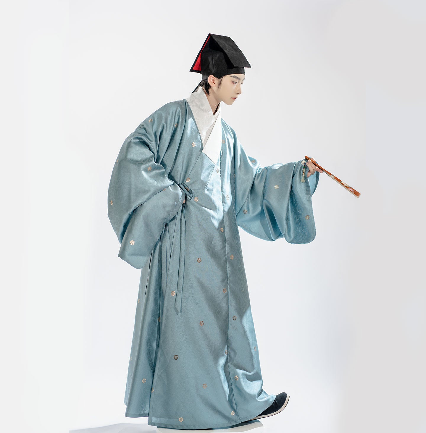 ming dynasty Scholarly Literati Men's light blue Hanfu robe - Jianxi Hanfu