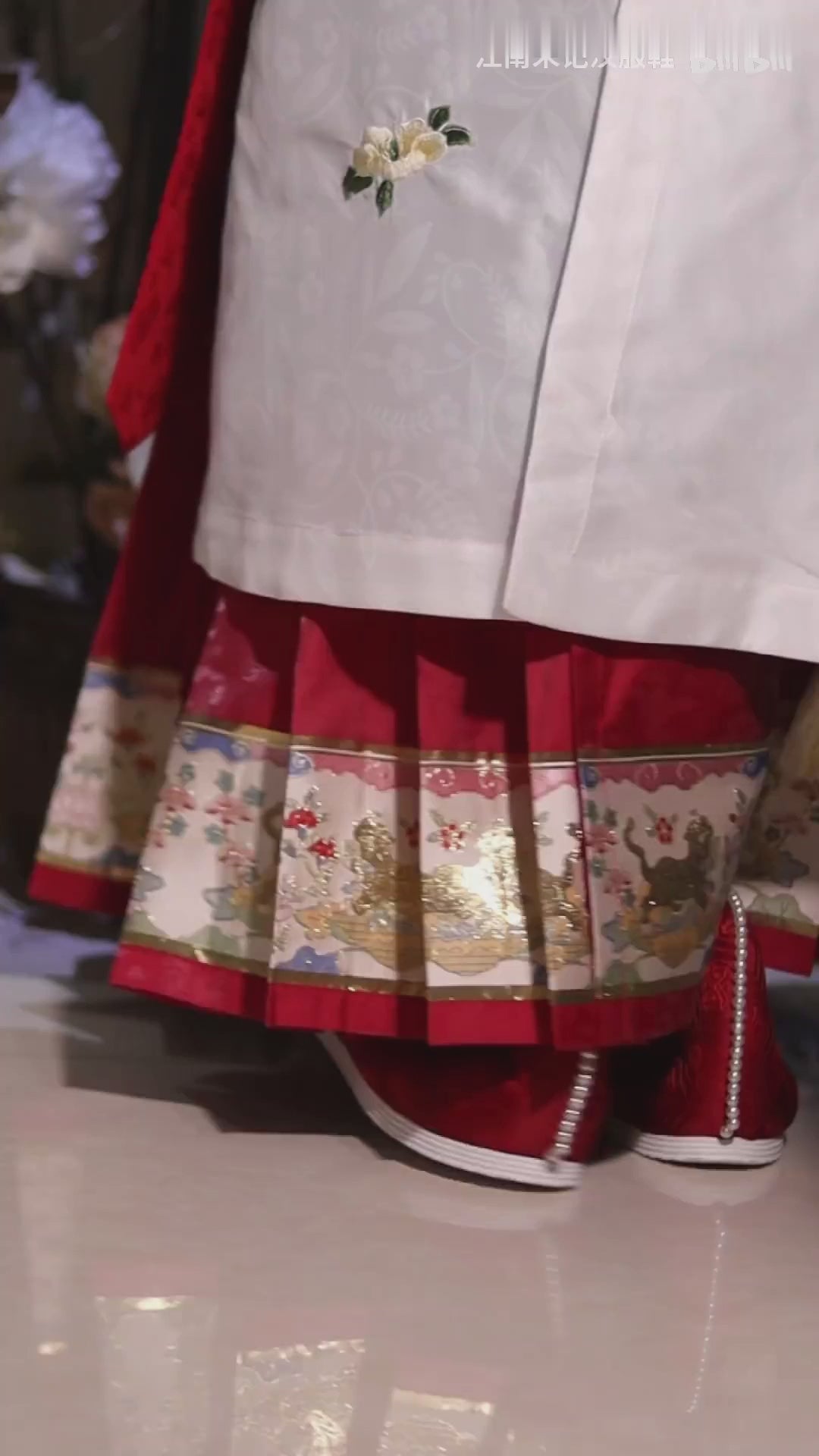 ming dynasty red hanfu shoes-Jianxi Hanfu