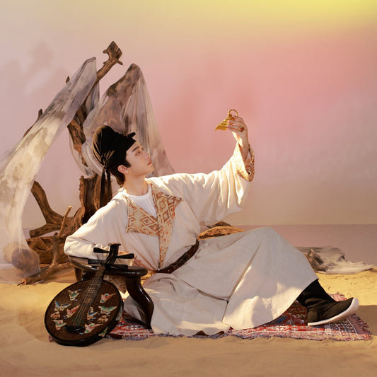 tang dynasty round collar robe white robe- Jianxi Hanfu